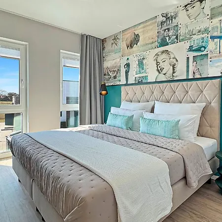 1 Bedroom Awesome In شقة *
