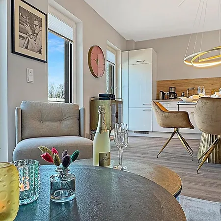 1 Bedroom Awesome In *