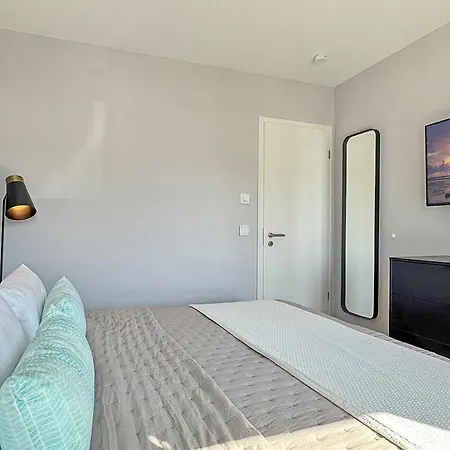 1 Bedroom Awesome In شقة توسينس
